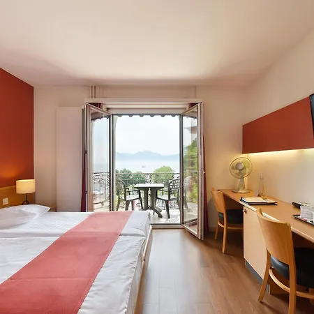 Aulac Hotel